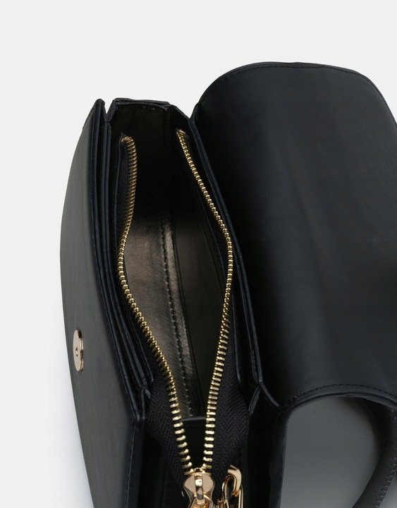 Torebka damska Listonoszka z Serduszkiem 1184 czarny - obrazek 4