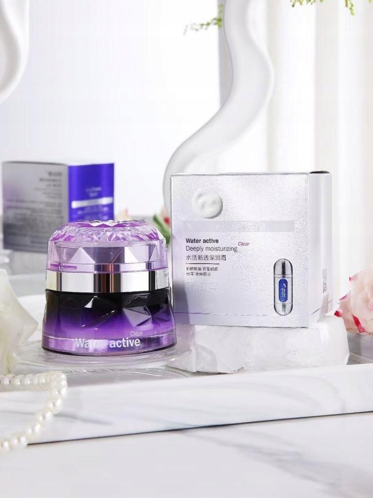 Głęboko Nawilżający Krem do Twarzy Clear Water Active 60g